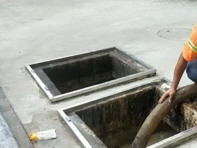 永胜化粪池清理